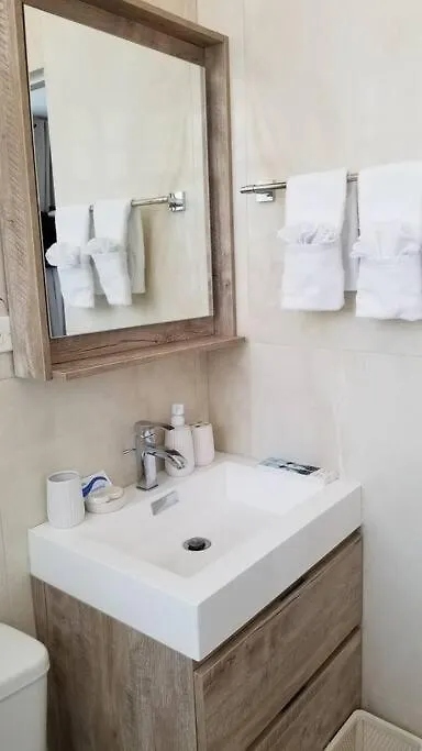 קינגסטון Ridgeview Suites 1 To 3 0*,