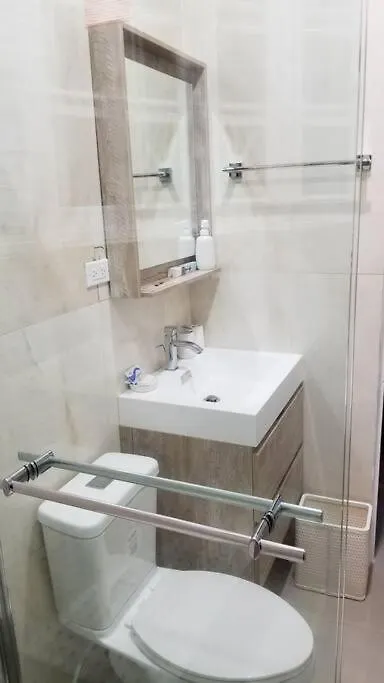 קינגסטון Ridgeview Suites 1 To 3