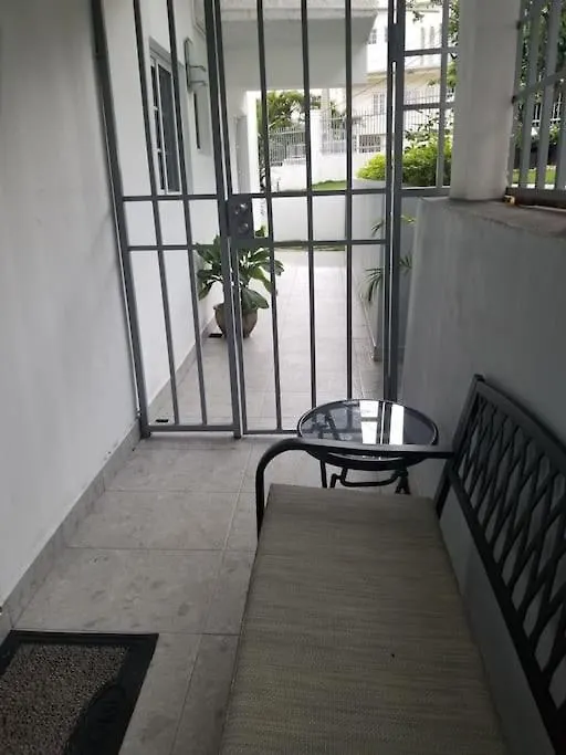 קינגסטון Ridgeview Suites 1 To 3 ג'מייקה