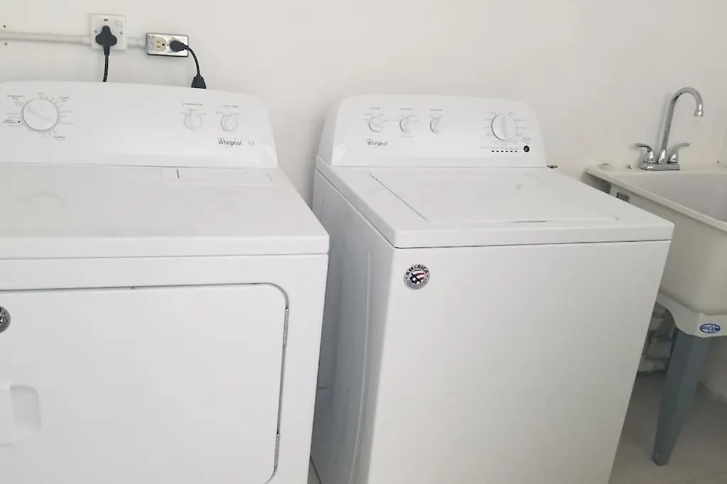 קינגסטון Ridgeview Suites 1 To 3 דירה