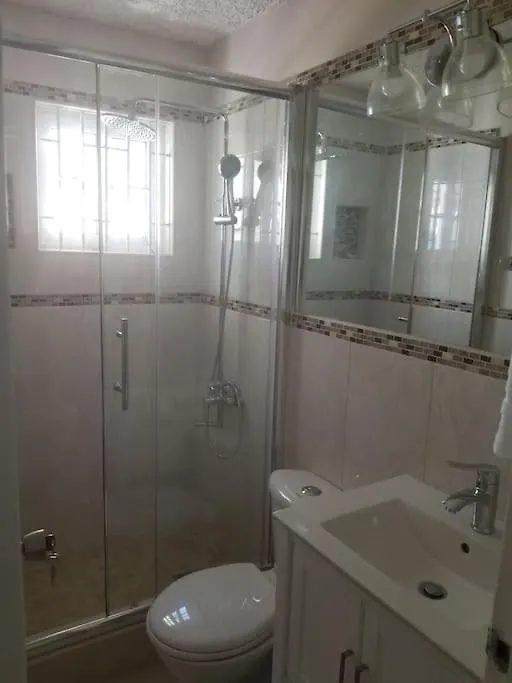 דירה קינגסטון Ridgeview Suites 1 To 3